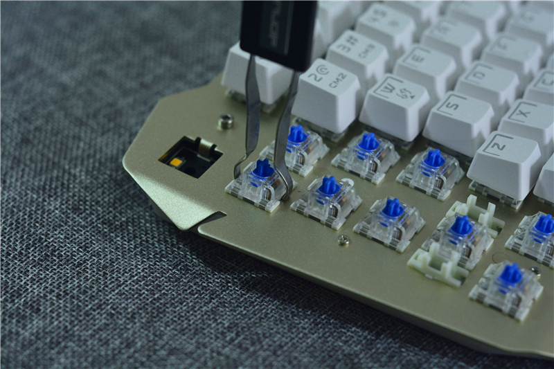 狼派虚空风暴ciy2.0,狼派虚空风暴键盘是焊接轴吗