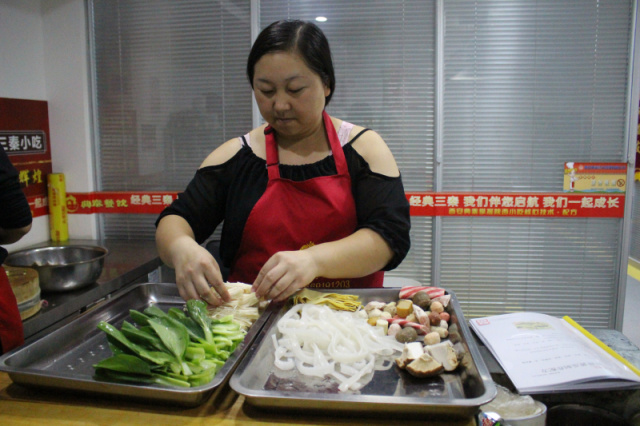 西安典秦厨师培训,陕西小吃卤菜培训