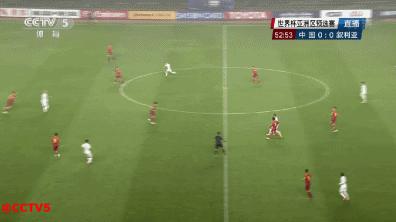 不胜反输成国庆节第一堵！国足门将送礼叙利亚门将如演员卧草都太坑