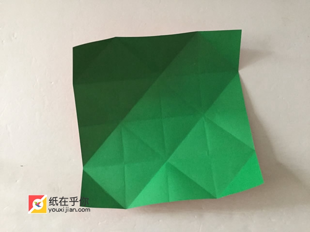 纸在乎你手工折纸：爱心收纳盒（二）折纸视频图解