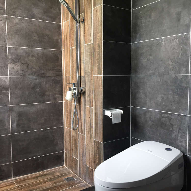 深灰色砖铺卫生间效果怎样,卫生间选了灰色砖很暗怎么补救