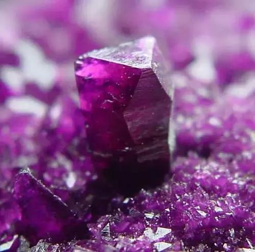 世界112种宝石矿物,盘点那些奇怪宝石矿物