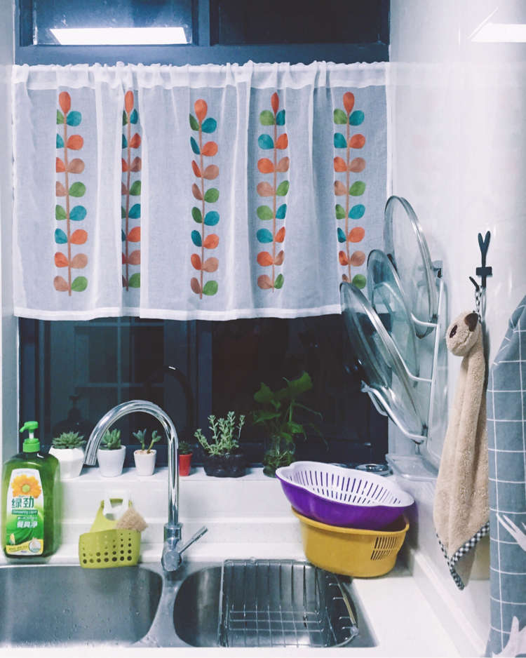 厨房窗户用什么窗帘,厨房窗户做什么窗帘