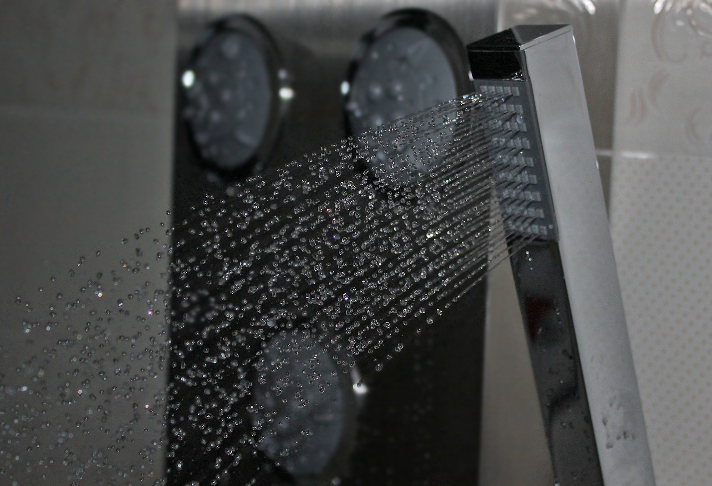 水力发电花洒套装数显,智能恒温淋浴花洒使用