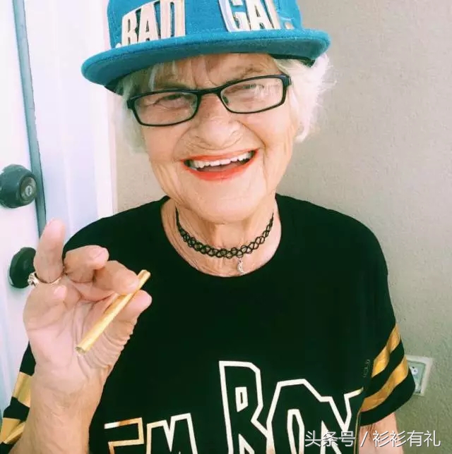 杨幂宋茜穿什么衣服,杨幂宋茜教你时髦拗造型