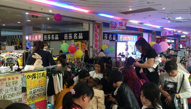 赶紧扫货去！洪楼淘宝街月底关门！网友：你走了，我的青春也彻底散场了