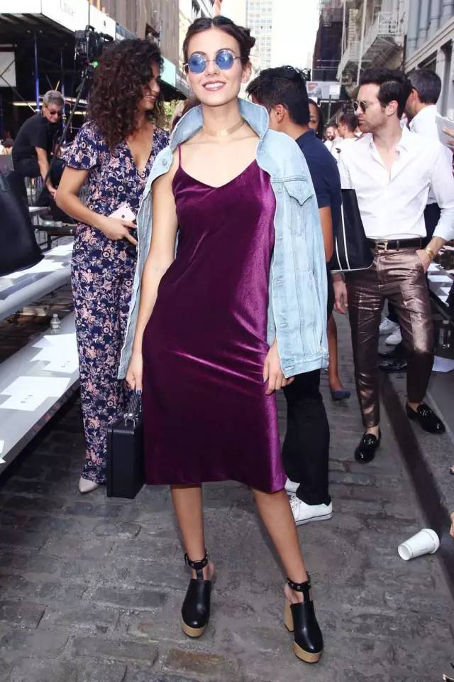 比较潮流好看的牛仔外套,牛仔外套时髦