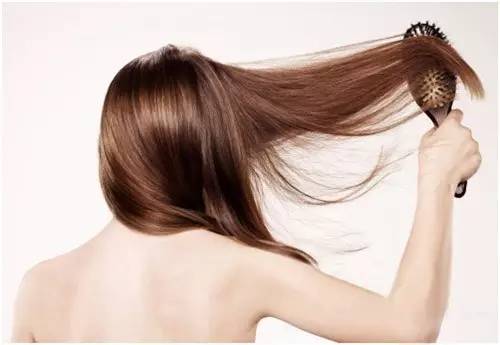 秋季严重脱发吃它就能有效预防,秋季脱发厉害怎么办