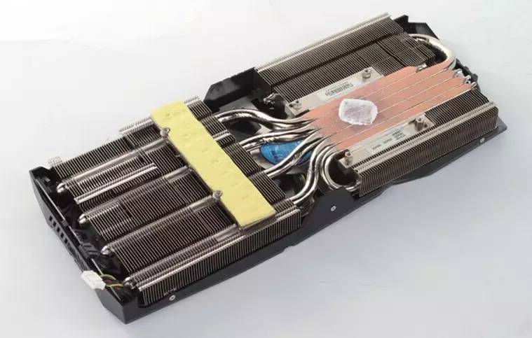 rog鐜╁鍥藉害strixxf120,rogstrix鐜╁鍥藉害鐚涚绯诲垪