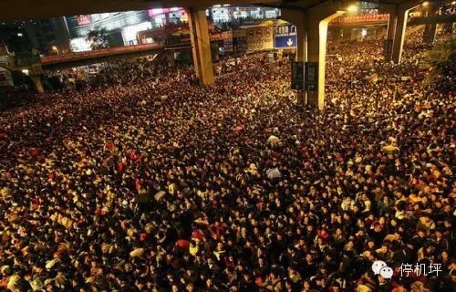 春运乘火车回家千万别这样做,出行提醒春运坐飞机须知