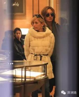 277元就能睡滨崎步前男友，这个价格合理吗？