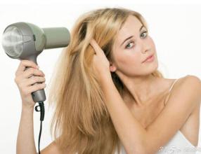 秋季脱发很严重摆脱秋脱只需五招,秋季脱发的原因和治疗方法