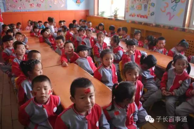 幼儿园为祖国庆节生日,庆祖国华诞幼儿园