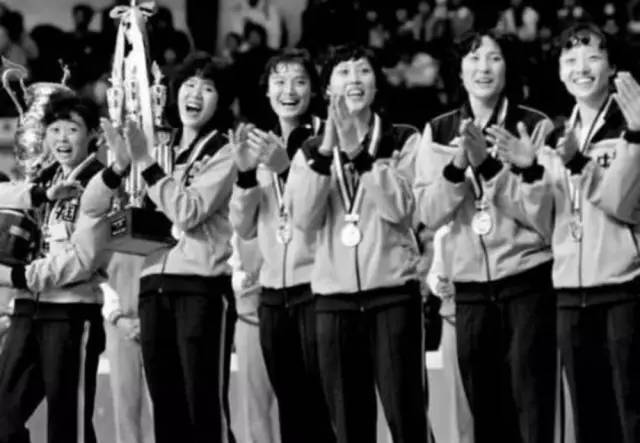 球迷高喊哈姆下课原声,球迷高喊下课