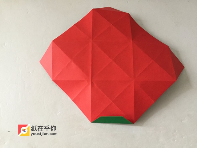 纸在乎你手工折纸：爱心收纳盒（二）折纸视频图解