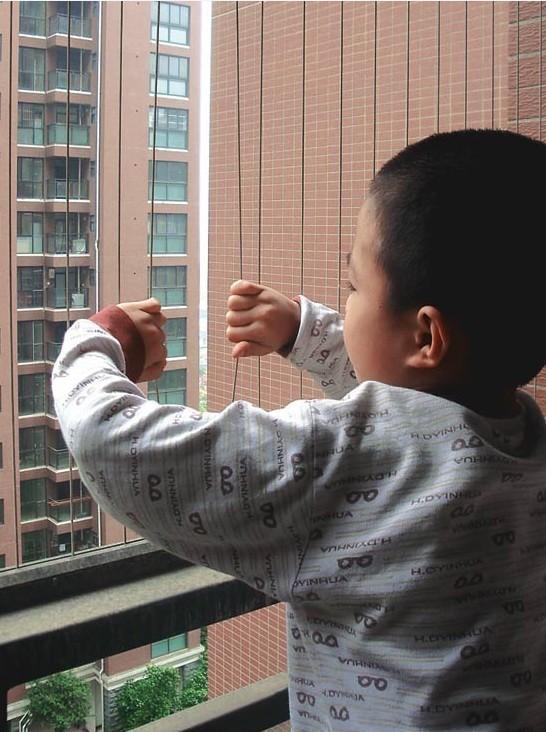 防盗窗怎么安装算合格,高层楼防盗窗安装哪种比较好