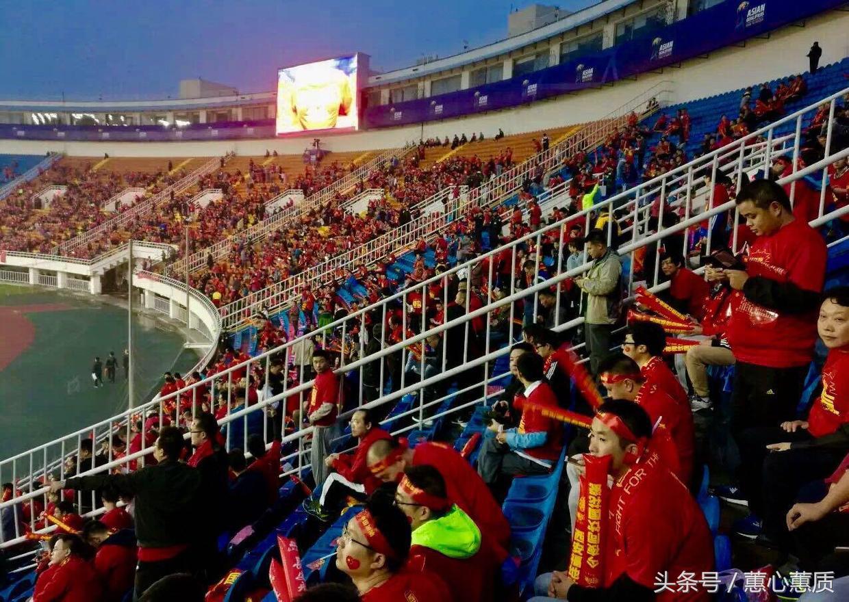 今夜不写诗，来聊聊足球吧