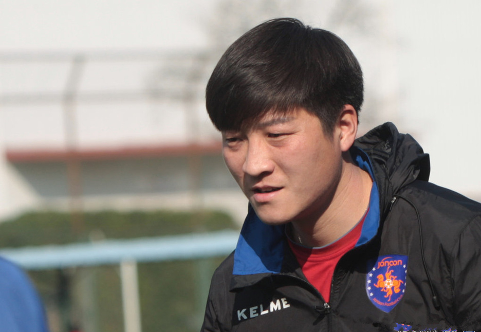 国足巅峰范志毅,国足38岁队长被炮轰