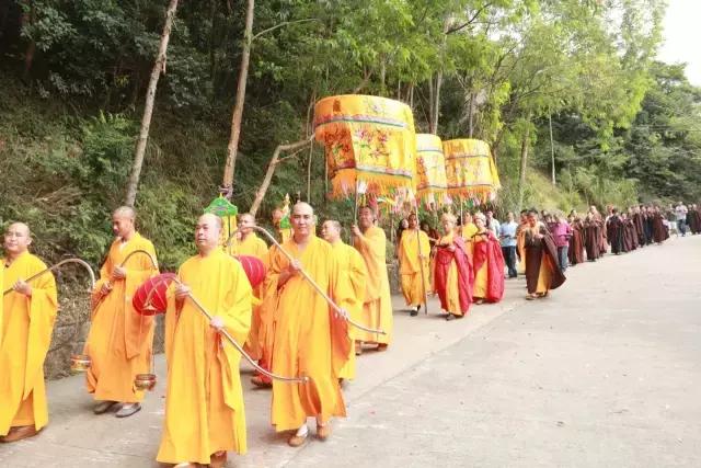 恭迎观音菩萨出家日,九月十九观音菩萨出家日禁忌