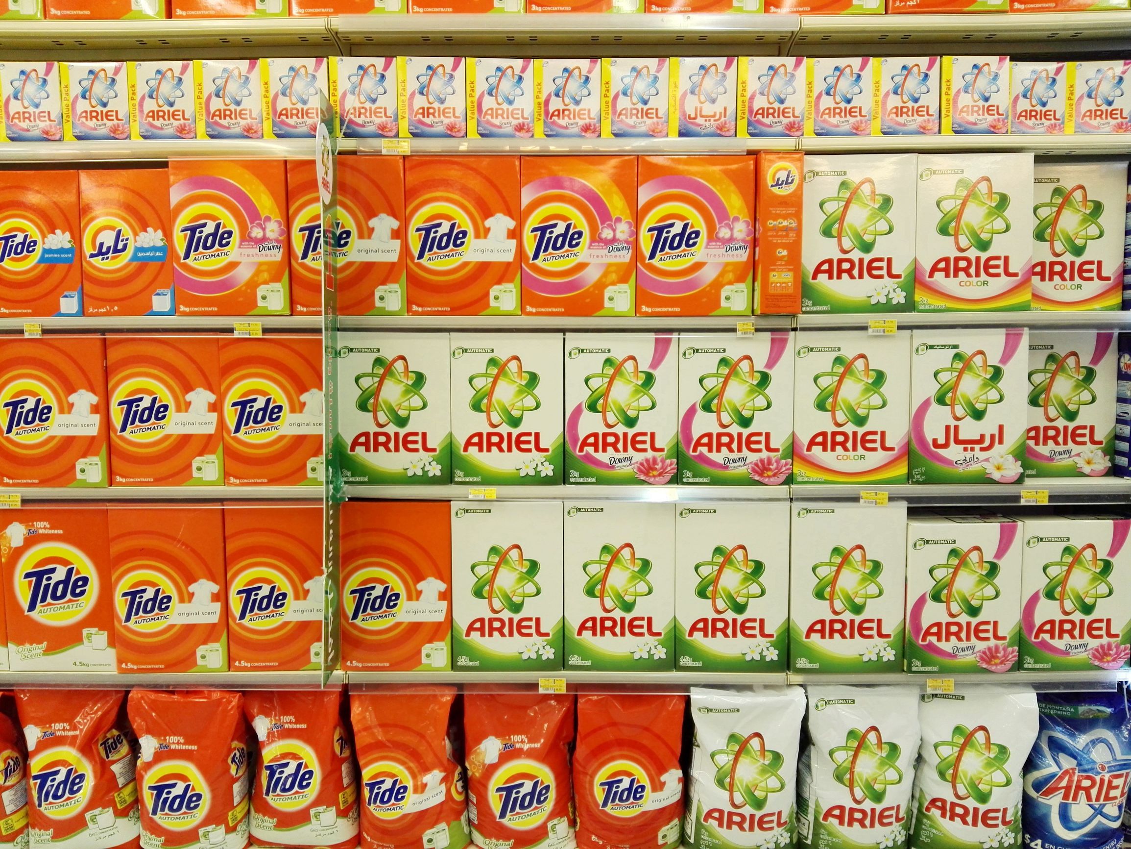 沙特阿拉伯的超市，最爱聘请男收银员