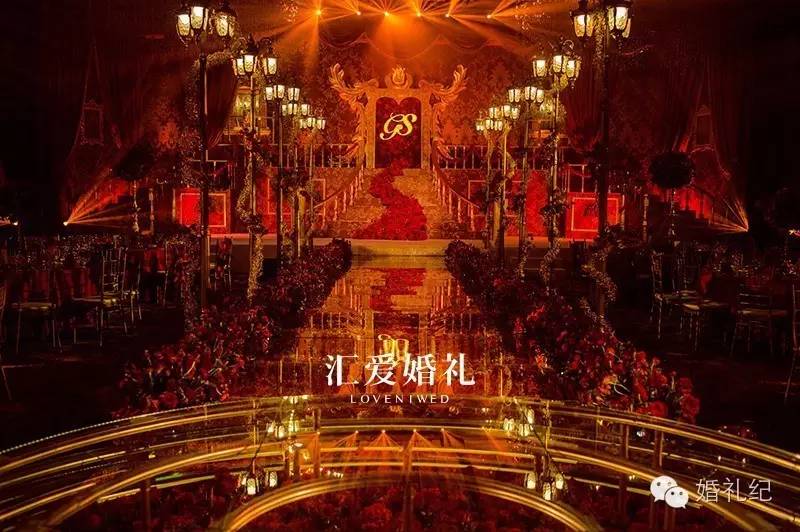 万众瞩目的婚礼,婚礼布置纱幔怎么做花球