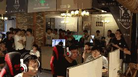 60万买的证如今一文不值武汉近300家网吧正陷“进退两难”