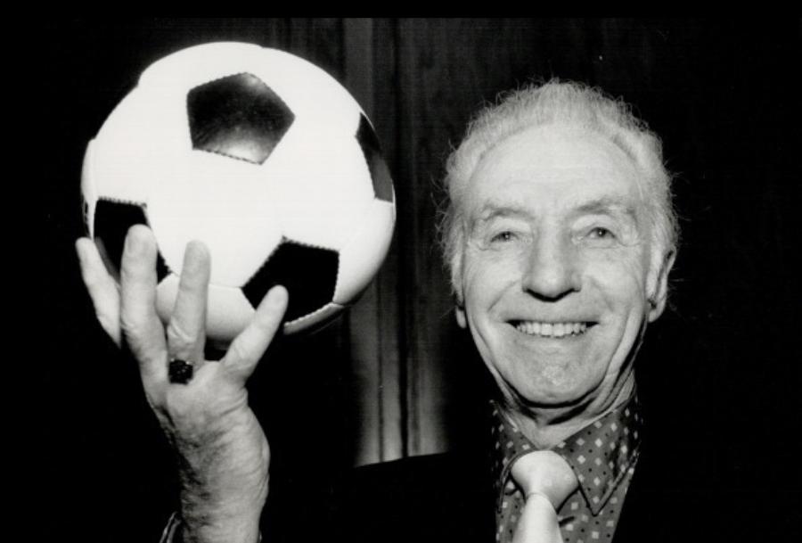 马修斯足球过人,足球马修斯假动作