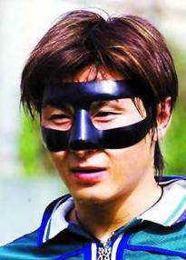 心疼！内少血染赛场足坛那些血染赛场的硬汉们