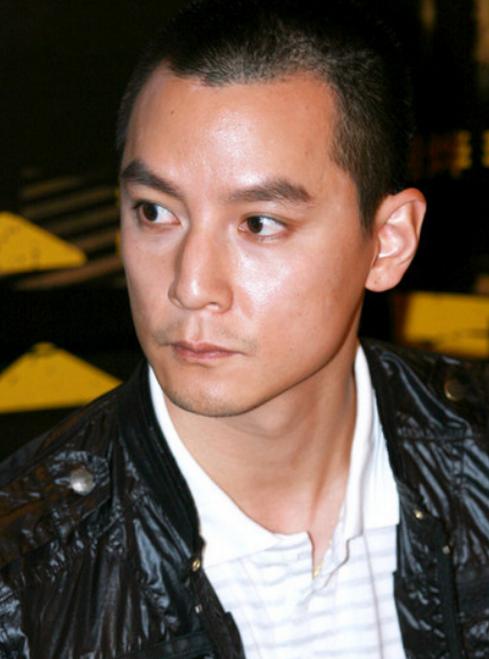 年轻的吴彦祖真的是惊为天人,46岁的吴彦祖现状