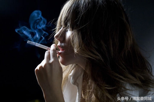 你们会娶抽烟的女生吗,男人会娶抽烟的女人吗