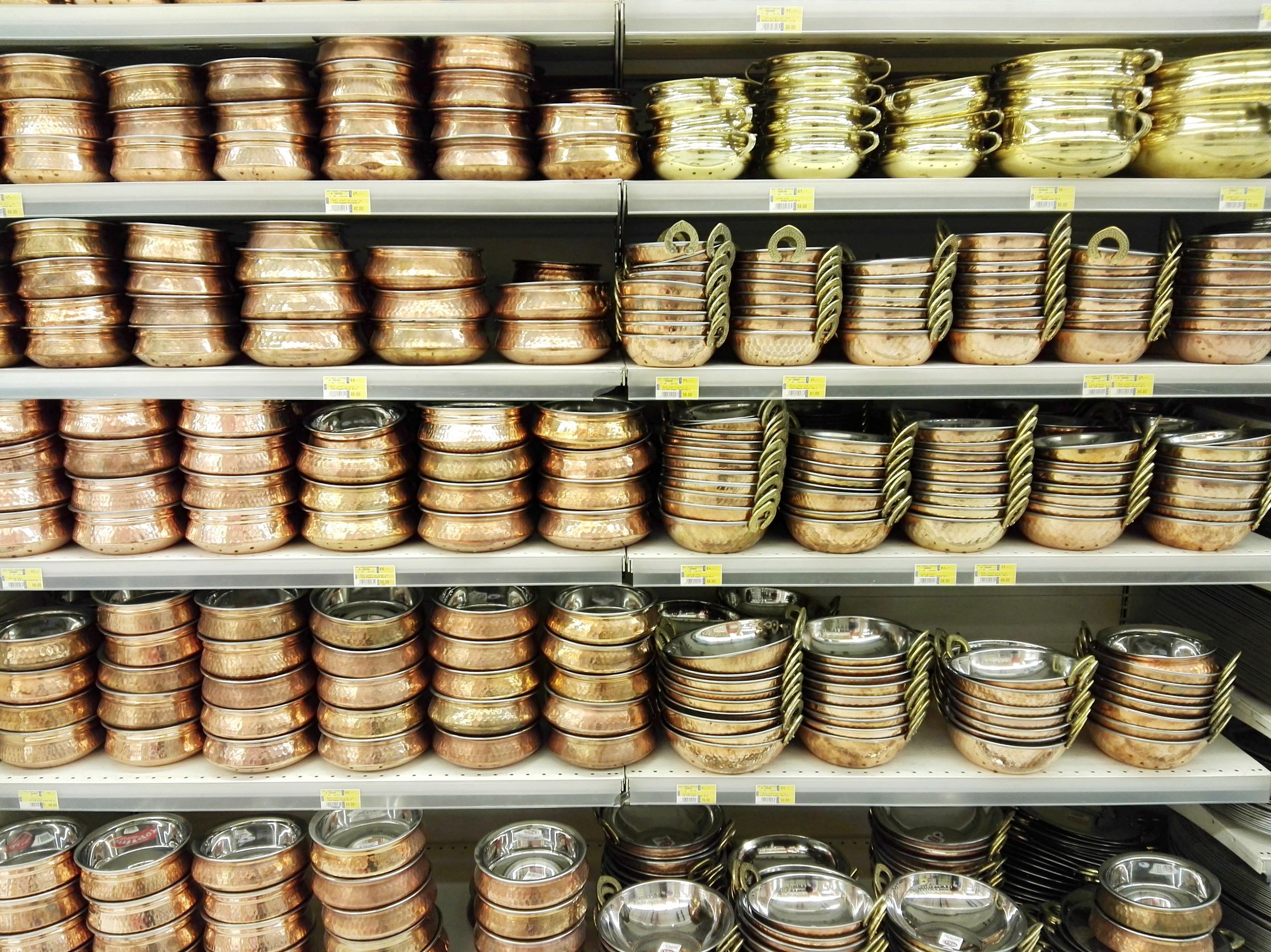 沙特阿拉伯的超市，最爱聘请男收银员