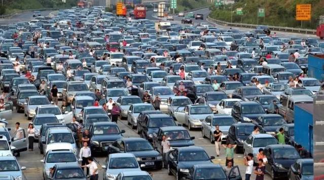 长假过后忙忙忙，没时间修手机？呼叫闪修侠，到你身边修手机！