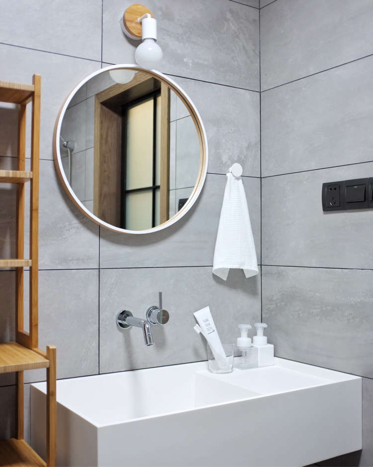 深灰色砖铺卫生间效果怎样,卫生间选了灰色砖很暗怎么补救