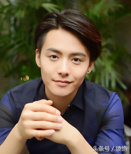 出身贫寒的十大当红大明星，有多少心酸的过去