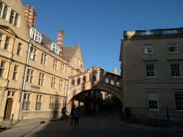 伊顿公学牛津,伊顿公学和剑桥