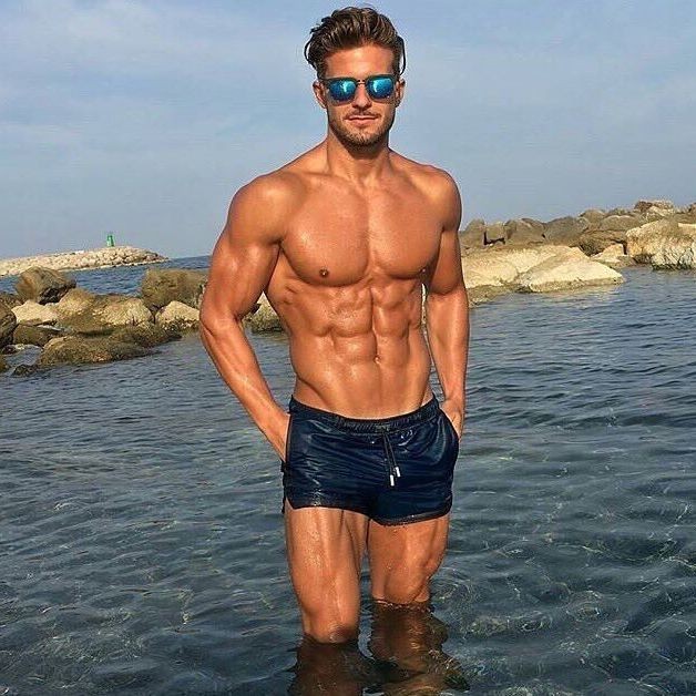 肌酸为什么叫增肌神器,增肌补剂一定要喝肌酸吗