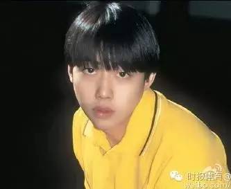 「妹逗体育」刘国梁秀自拍黑马琳：这大脸估计够你媳妇亲一个礼拜还没亲完呢