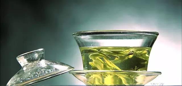 怎么使用一个紫砂壶冲泡好几种茶,哪些茶用紫砂壶冲泡比较好一点