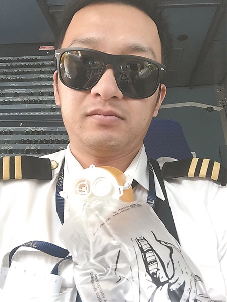 上大学后也能转行当飞行员快看这四位前辈有何独门秘籍