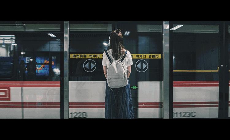 走进夜晚，拍一组让人迷恋的夜景人像