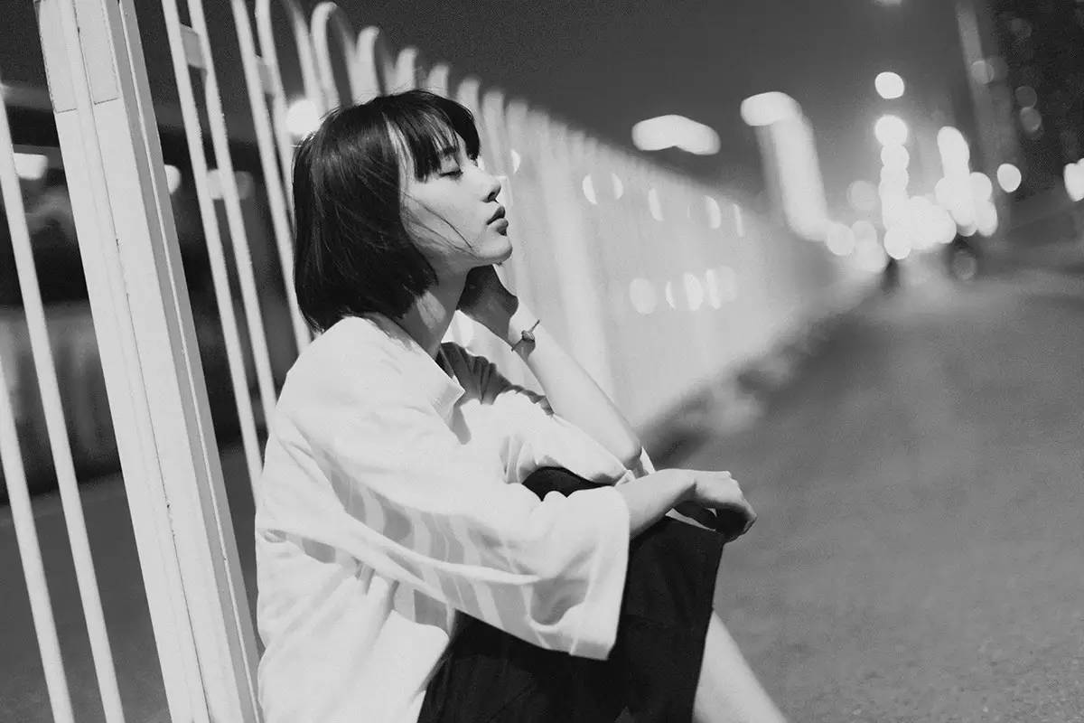 走进夜晚，拍一组让人迷恋的夜景人像