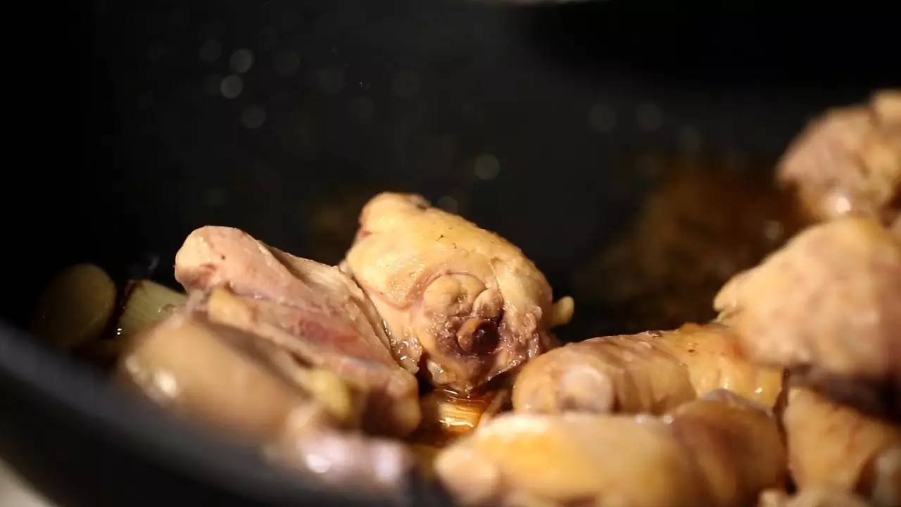 三杯鸡故事,三杯鸡的由来故事