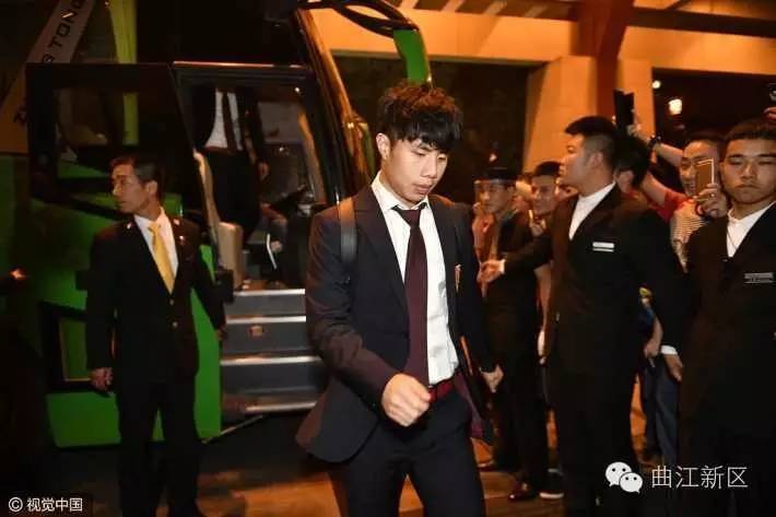 国足凯旋而归机场,国足圣朱雀2021