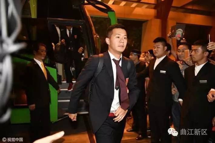 国足凯旋而归机场,国足圣朱雀2021