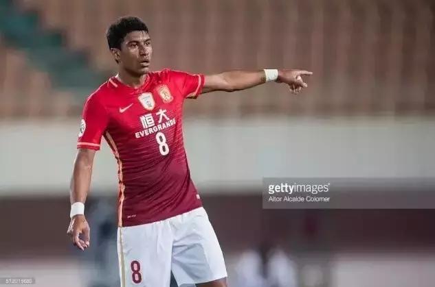 恒大换球衣广告,恒大亚冠决赛更换胸前广告