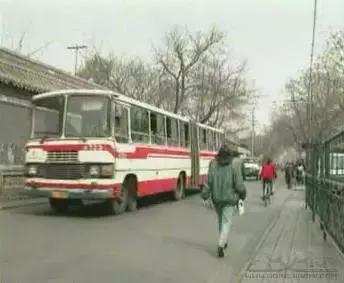 北京老司机开的碉堡公交线，坐过一条你就老了！