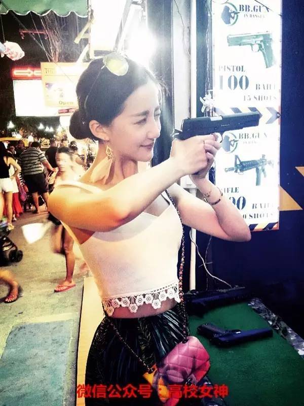 甜美可人青春范儿十足,乖巧可爱少女感