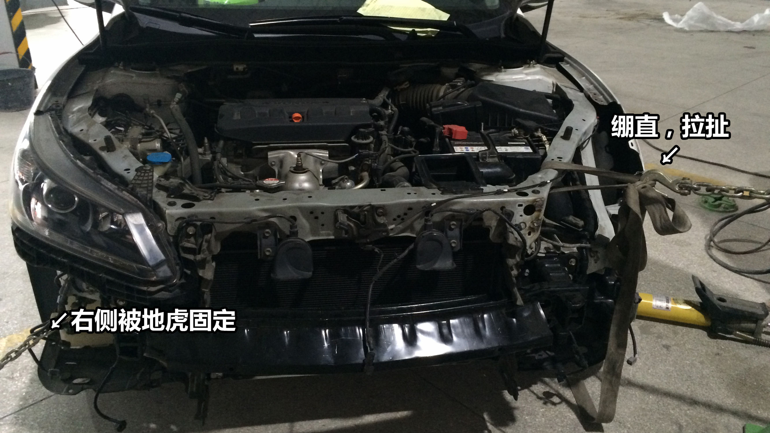 9.5代雅阁事故车修复,雅阁9代半事故现场