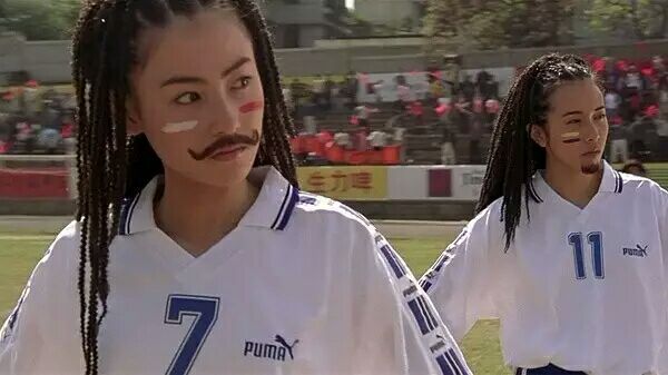 少林足球吴孟达说周星驰没有球鞋,周星驰和吴孟达功夫足球片段