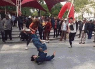 杀马特贵族广场尬舞,尬舞只服杀马特